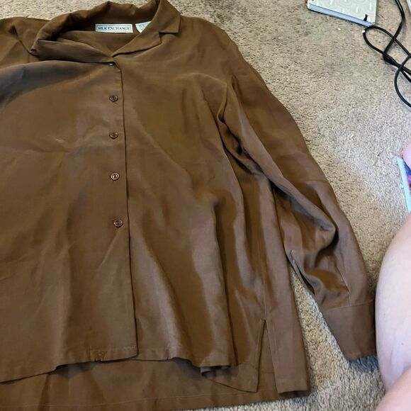 Silk exchange small brown blouse - Picture 2 of 6
